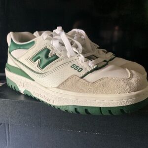 New Balance 550 in green
